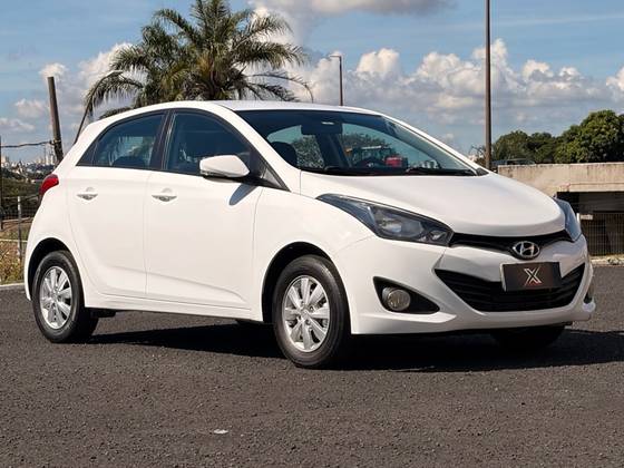 HYUNDAI HB20 1.6 COMFORT PLUS 16V FLEX 4P MANUAL HYUNDAI HB20 1.6 COMFORT PLUS 16V FLEX 4P MANUAL
